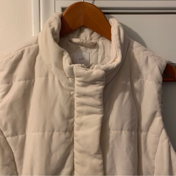 J. Jill Puffer Vest Quilted Velvet Cream Barley Women's Medium Petite Ivory - Picture 3 of 16